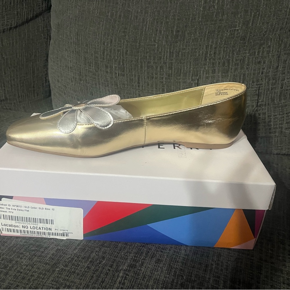 Katy Perry Collections Gold Metallic Floral Appliqué Flats